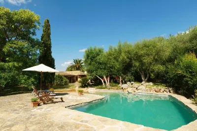 Holiday House for 6 Persons, with Swimming Pool