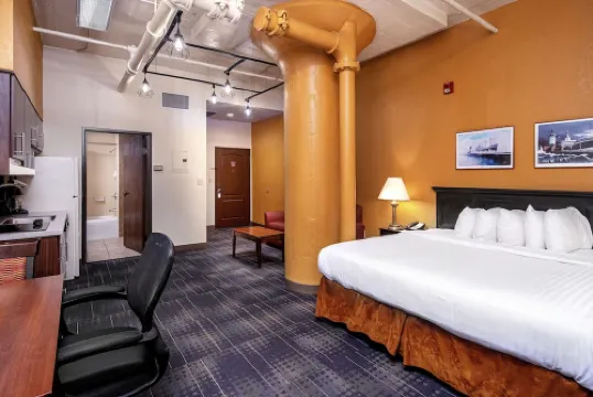 더 스위트 호텔 앳 워터프론트 플라자