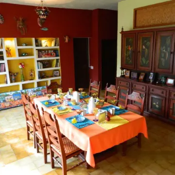 Hotel Casa Alvarada