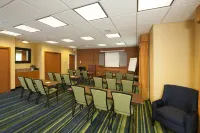 Fairfield Inn & Suites Brunswick Freeport Hotels in Brunswick