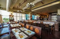 Crowne Plaza GREATER NOIDA by IHG - bar
