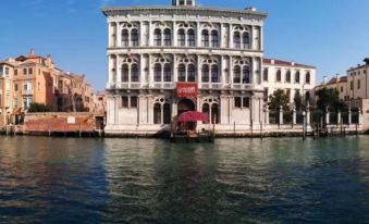 Radisson Collection Hotel, Palazzo Nani Venice