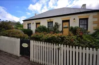Bridge Cottages Sargeants & Armoury Cottages 1823 - History & Charm 소렐 호텔