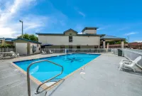 Quality Inn Jacksonville Near Little Rock Air Force Base - Kolam Renang