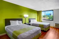 Travelodge by Wyndham Vernon CT Hotels in South Windsor