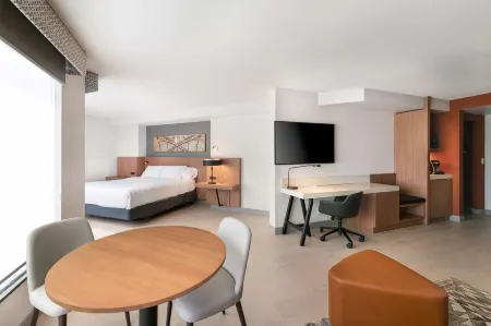 Hilton Garden Inn Toronto Airport