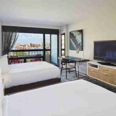 Waterstone Resort & Marina Boca Raton, Curio Collection by Hilton Rooms