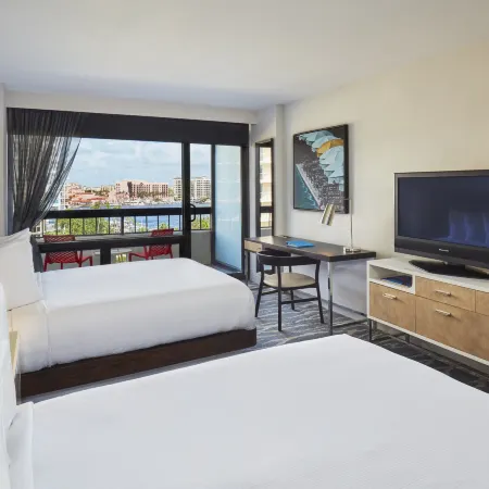 Waterstone Resort & Marina Boca Raton, Curio Collection by Hilton