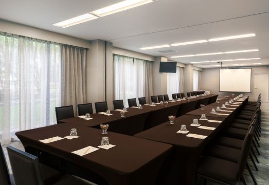 DoubleTree by Hilton Hotel & Suites Houston by The Galleria 썸네일