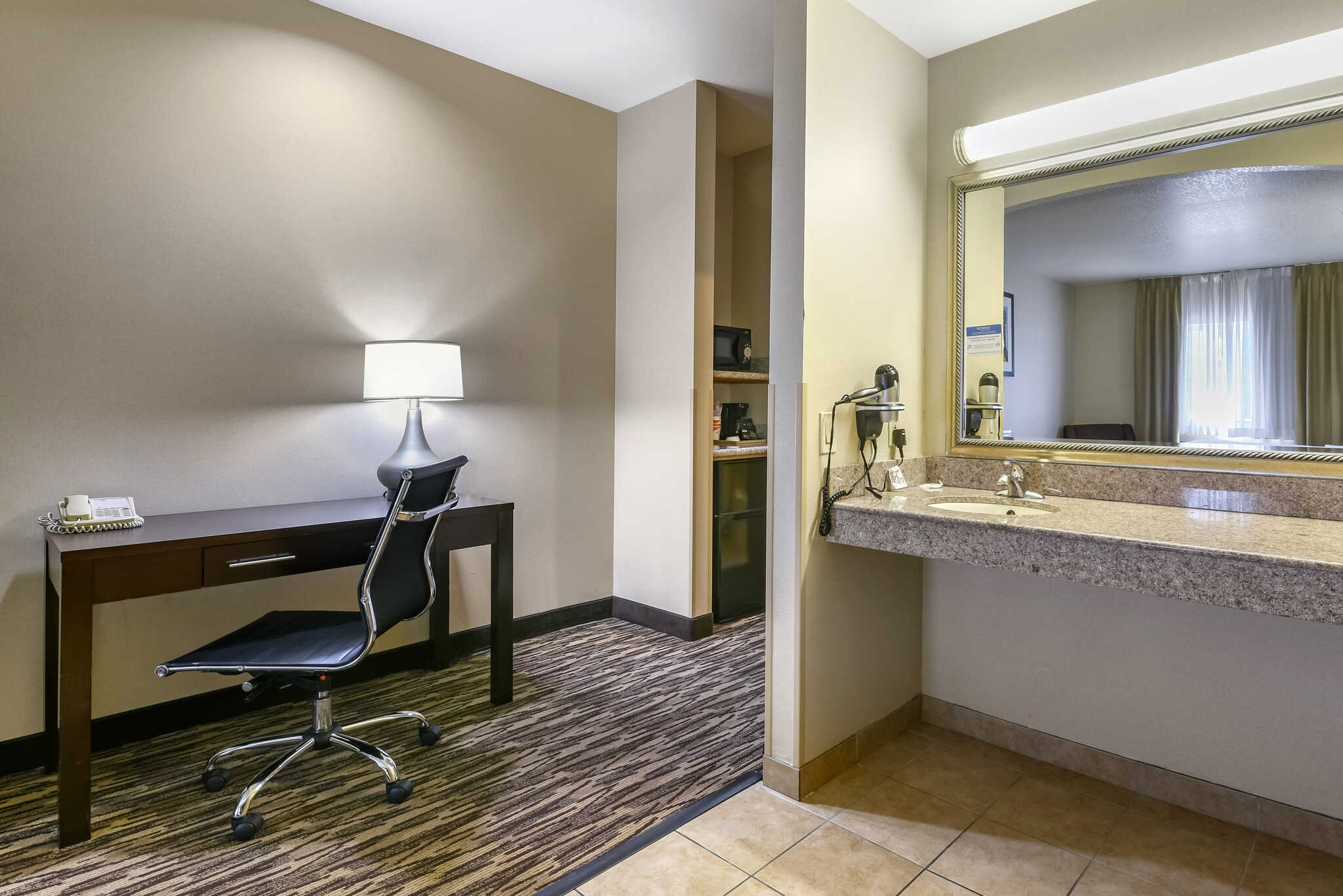 Comfort Suites Portland Airport