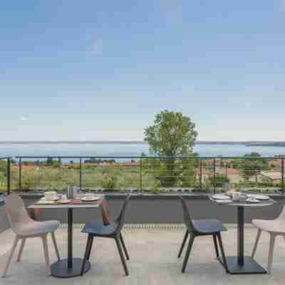 Insula Felix - Deluxe Double or Twin Room with Lake View Rooms