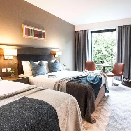 The Address Citywest Отели рядом с достопримечательностью «Парк Финикса»