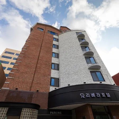 Yeosu Rivera Hotel
