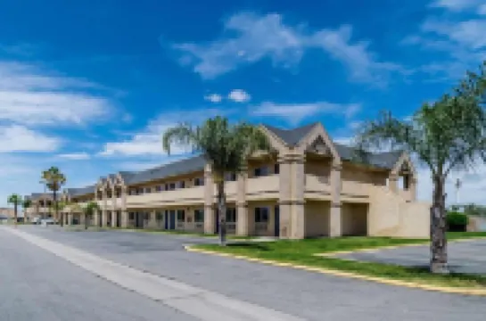 Motel 6 Buttonwillow, CA Central