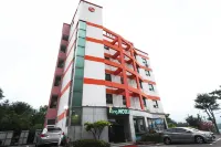 Sancheong King Hotels near Seogye Seowon Confucian Academy