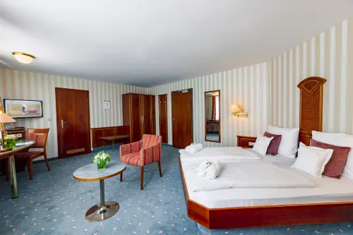 Hotel Wartburg Stuttgart - Bathtub