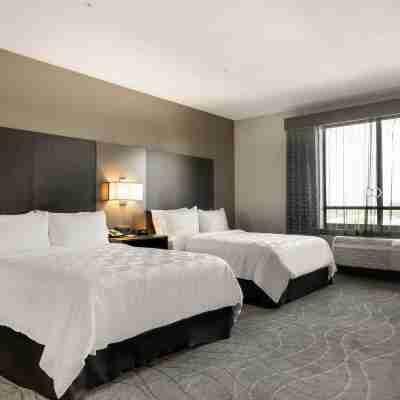 Holiday Inn & Suites Silicon Valley - Milpitas Rooms