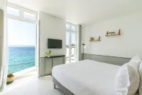 Les Bords de Mer Hotels in Marseille