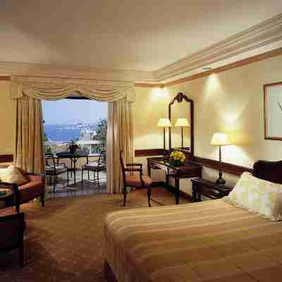 Olissippo Lapa Palace – The Leading Hotels of the World Rooms