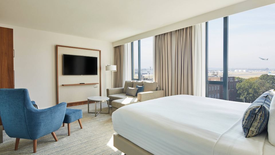 Courtyard by Marriott London Heathrow Airport