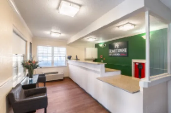 HomeTowne Studios Atlanta NE - Downtown Norcross