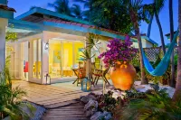 Boardwalk Boutique Hotel Aruba - Adults Only Hotel dekat California Lighthouse