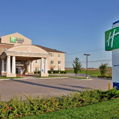 Holiday Inn Express & Suites Wichita Airport by IHG Hotels near Walmart Supercenter