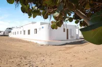 Apartamentos Flor Tres Các khách sạn gần Casa / Museo Cesar Manrique