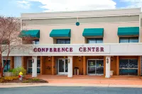 Clarion Hotel & Suites - Convention Center Fredericksburg - 2-Star