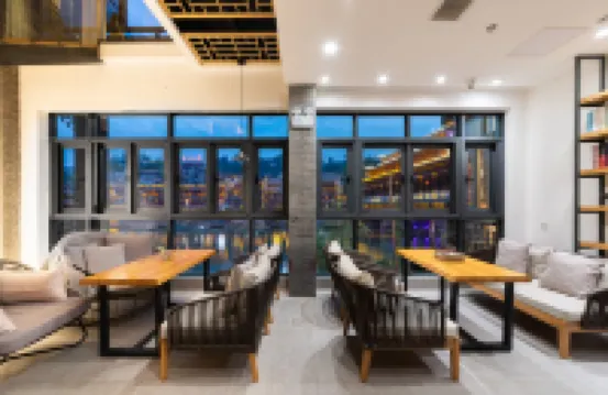 Fenghuang Yunqiao Free River View Boutique Homestay (Fenghuang Ancient City Yunqiao Branch)