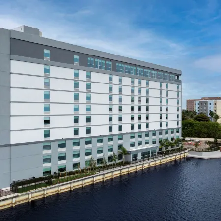 Home2 Suites by Hilton Miami Airport South Blue Lagoon