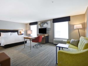 Hampton Inn & Suites Detroit/Warren