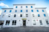B&B HOTEL München-Putzbrunn Các khách sạn ở Oberpframmern