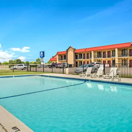 Americas Best Value Inn Paris