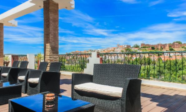 Hotel Colina Dos Mouros - Housity