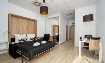 Warsaw Apartments - Hizvo