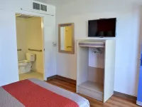 Motel 6 – Santa Nella, on I-5 Hotels in Merced County