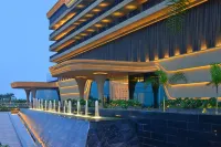 Gift City Club, a Member of Radisson Individuals Hotel dekat Indroda Nature Park