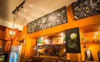 Flora I Talay - Quầy Bar