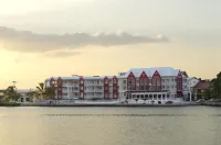 Ramada by Wyndham Tikal Isla de Flores Hotel di 