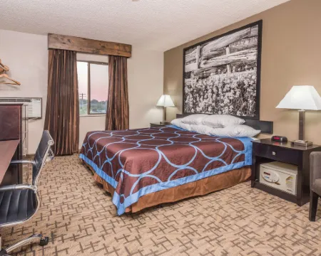 Super 8 by Wyndham Boise Hotels in Boise