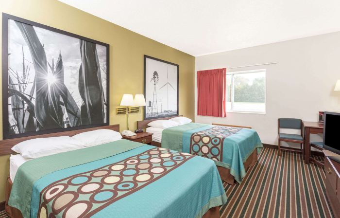 Super 8 by Wyndham Cresco IA
