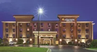 La Quinta Inn & Suites by Wyndham Midwest City - Tinker AFB