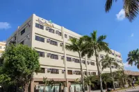 Acacia Hotel Bacolod Hotel dekat Vista Alegre Evangelical Church