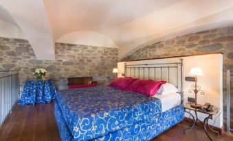Castello di Pontebosio Luxury Resort - Housity