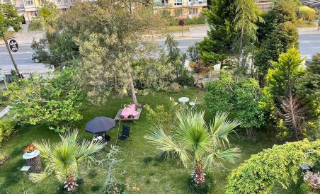 Lalezar Sea & Garden Hotel