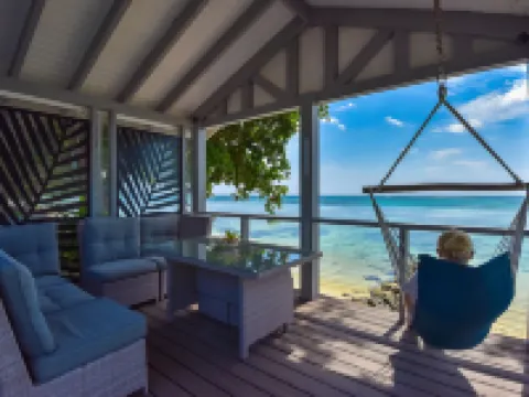 ル ノーティック ラグジュアリー ビーチフロント アパートメンツ アンス・ロイヤルのホテル