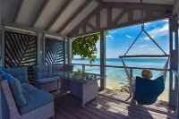 Le Nautique Luxury Beachfront Apartments Hotels in Takamaka