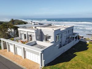 Hermanus Beachfront Lodge - Solar Power