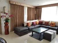 The Oriental Beach Pool Villa and Village Hotell i Chakphong